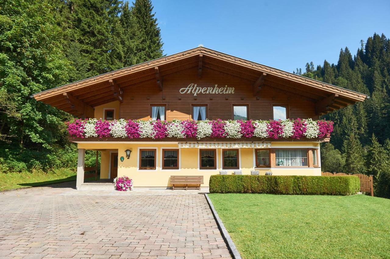 Haus Alpenheim Hotell Flachau Exteriör bild